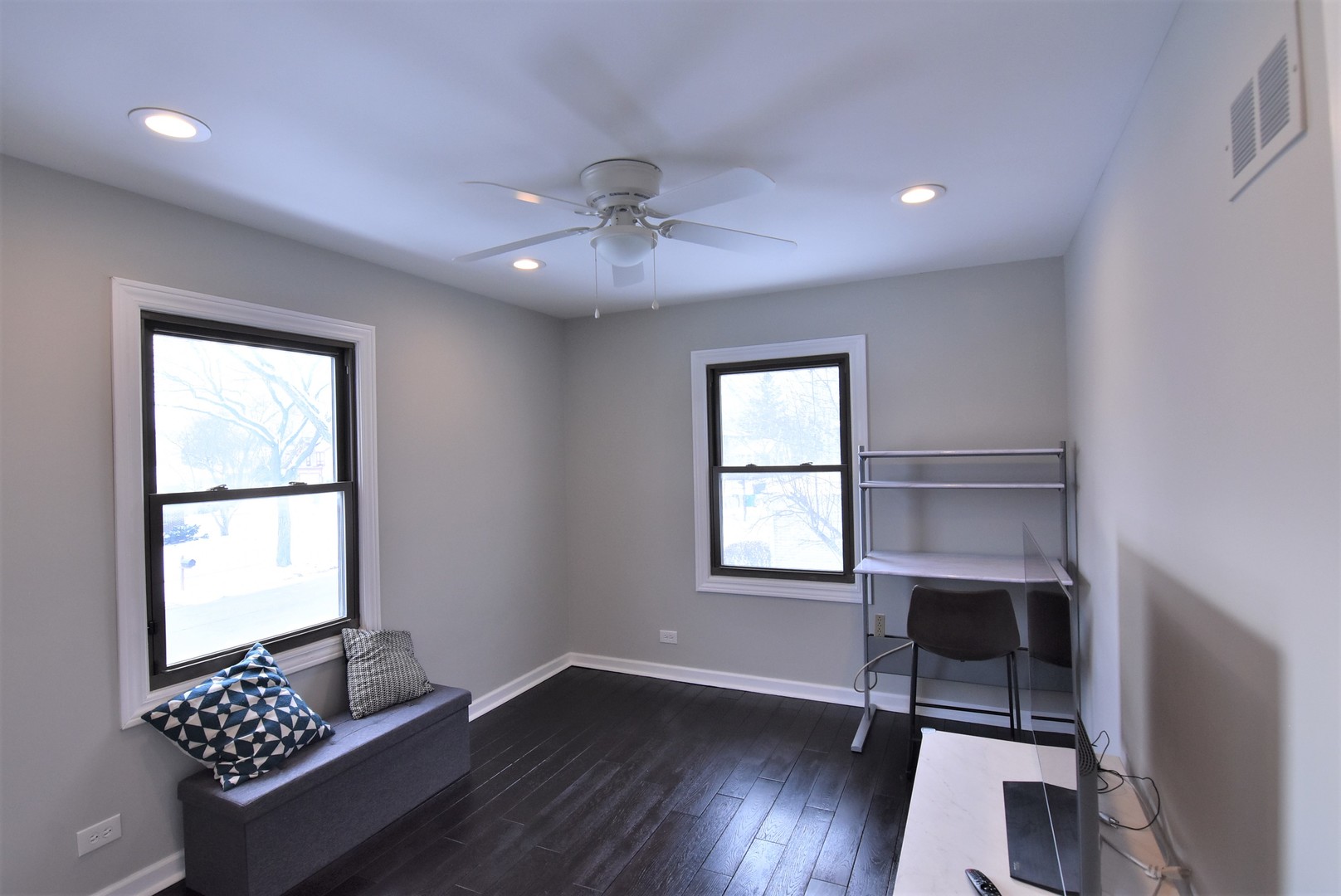 1317 Devonshire Road Buffalo Grove, IL 60089 - Photo 32 of 45