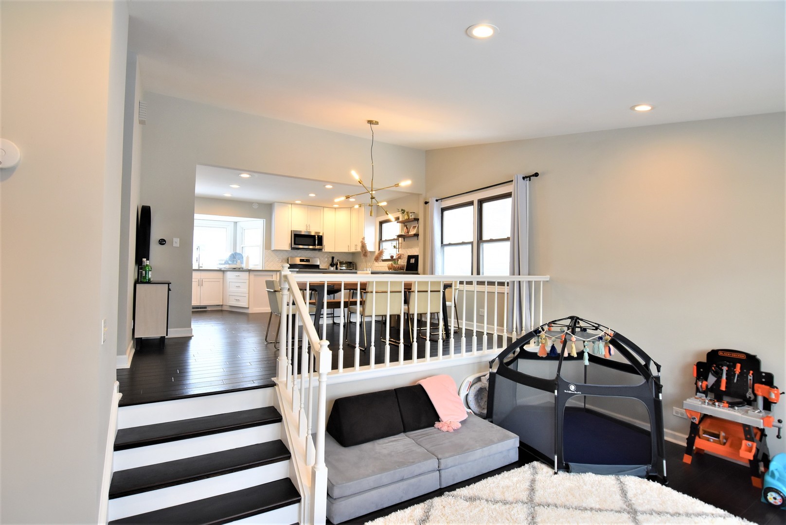 1317 Devonshire Road Buffalo Grove, IL 60089 - Photo 6 of 45