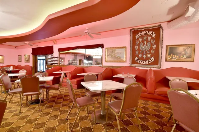 $2,950,000 | 9200 West Cermak Road, Broadview, IL 60155