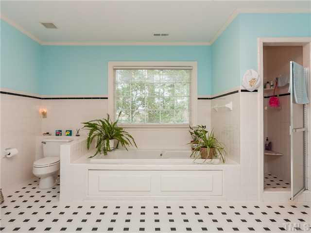 312 Buncombe Street Raleigh, NC 27609 - Photo 15 of 25