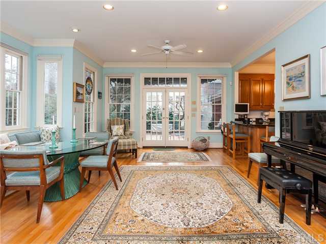 312 Buncombe Street Raleigh, NC 27609 - Photo 10 of 25