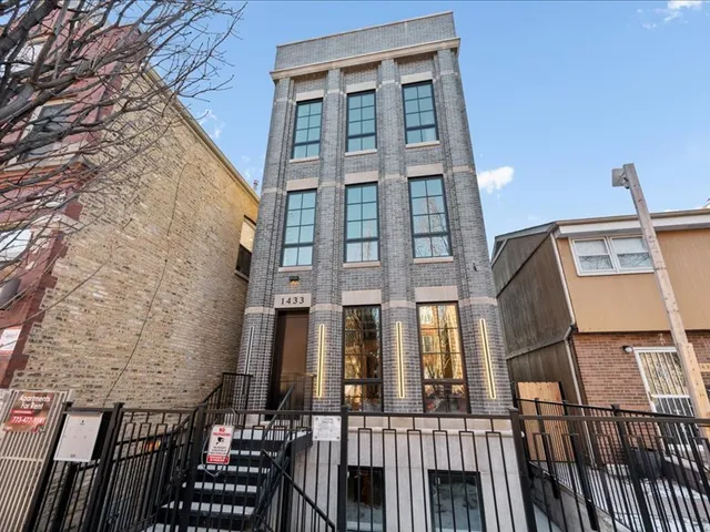 $1,525,000 | 1433 West Cortez Street, Unit PH, Chicago, IL 60642