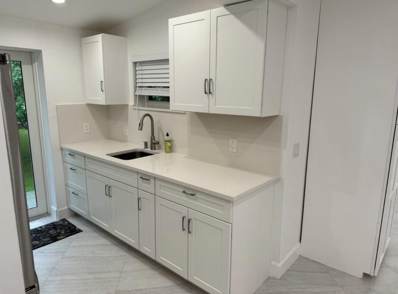 562 Lazy Lane, Unit A Key Largo, FL 33037 - Photo 5 of 11 IMG_7738