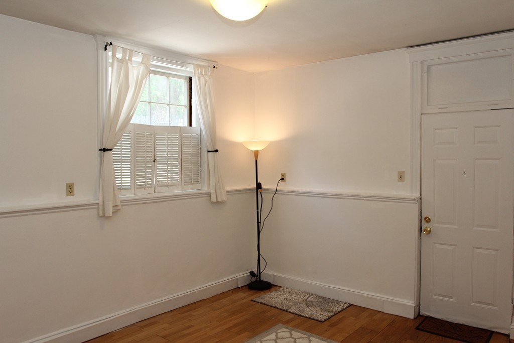 139 Beaconsfield Road, Unit B2 Brookline, MA 02445 - Photo 6 of 16 Gallery Image 6