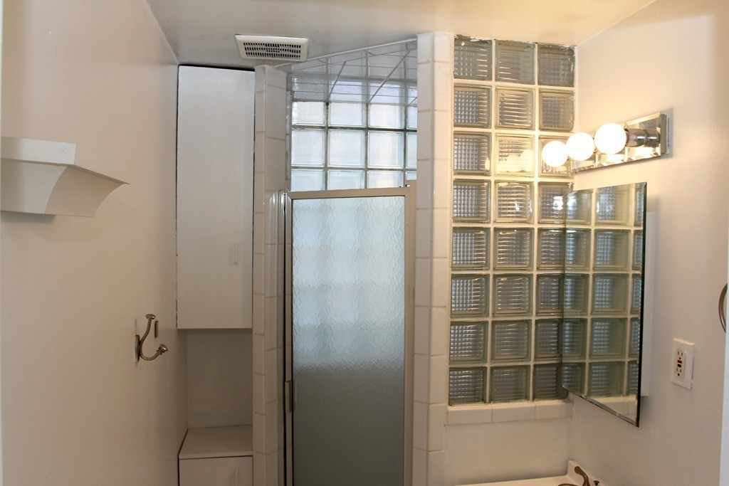 139 Beaconsfield Road, Unit B2 Brookline, MA 02445 - Photo 9 of 16 Gallery Image 9