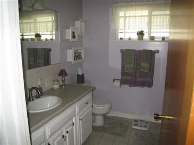 625 West Shoemake Avenue Reedley, CA 93654 - Photo 11 of 13 Gallery Image 11