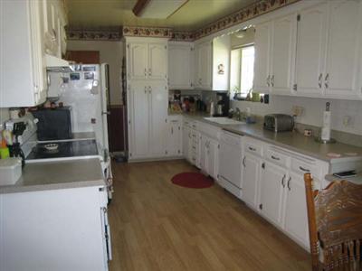 625 West Shoemake Avenue Reedley, CA 93654 - Photo 8 of 13 Gallery Image 8