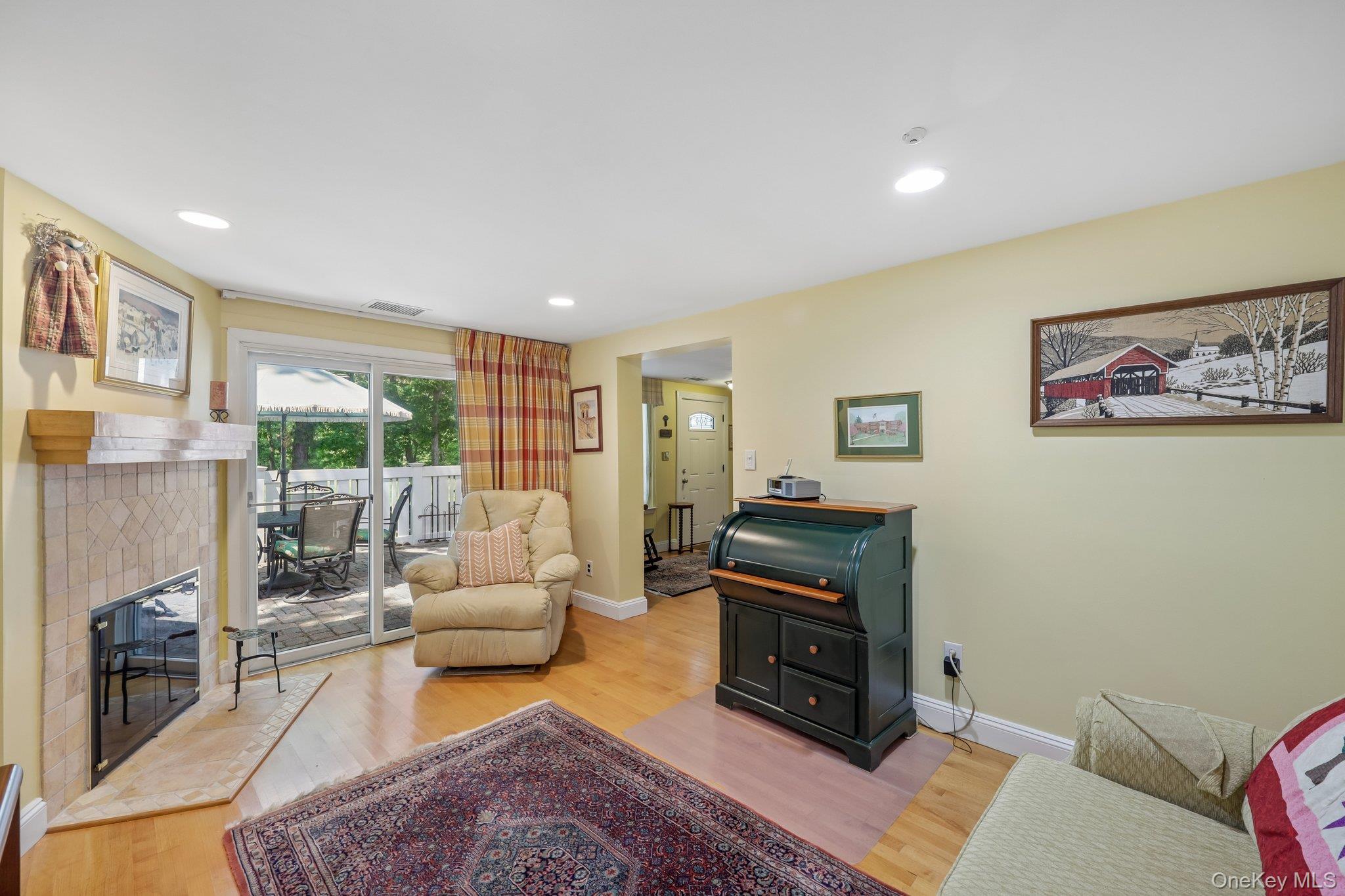 360 Birchwood Road Medford, NY 11763 - Photo 13 of 41 Sunlit by sliding door to patio