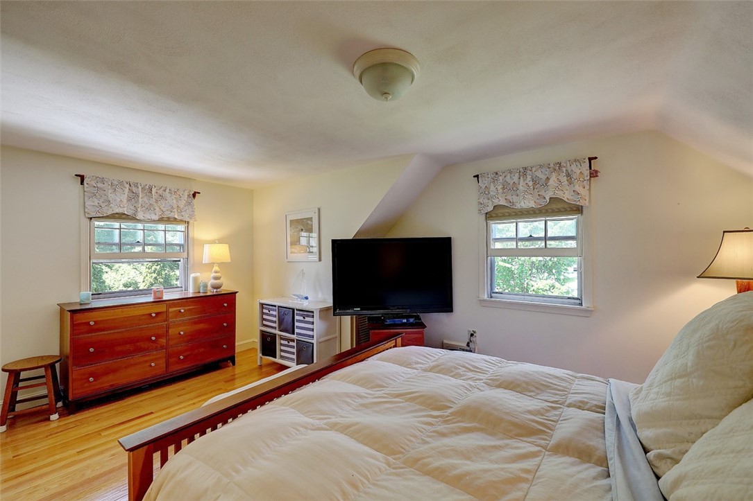31 Anthony Road Barrington, RI 02806 - Photo 13 of 23 Gallery Image 13