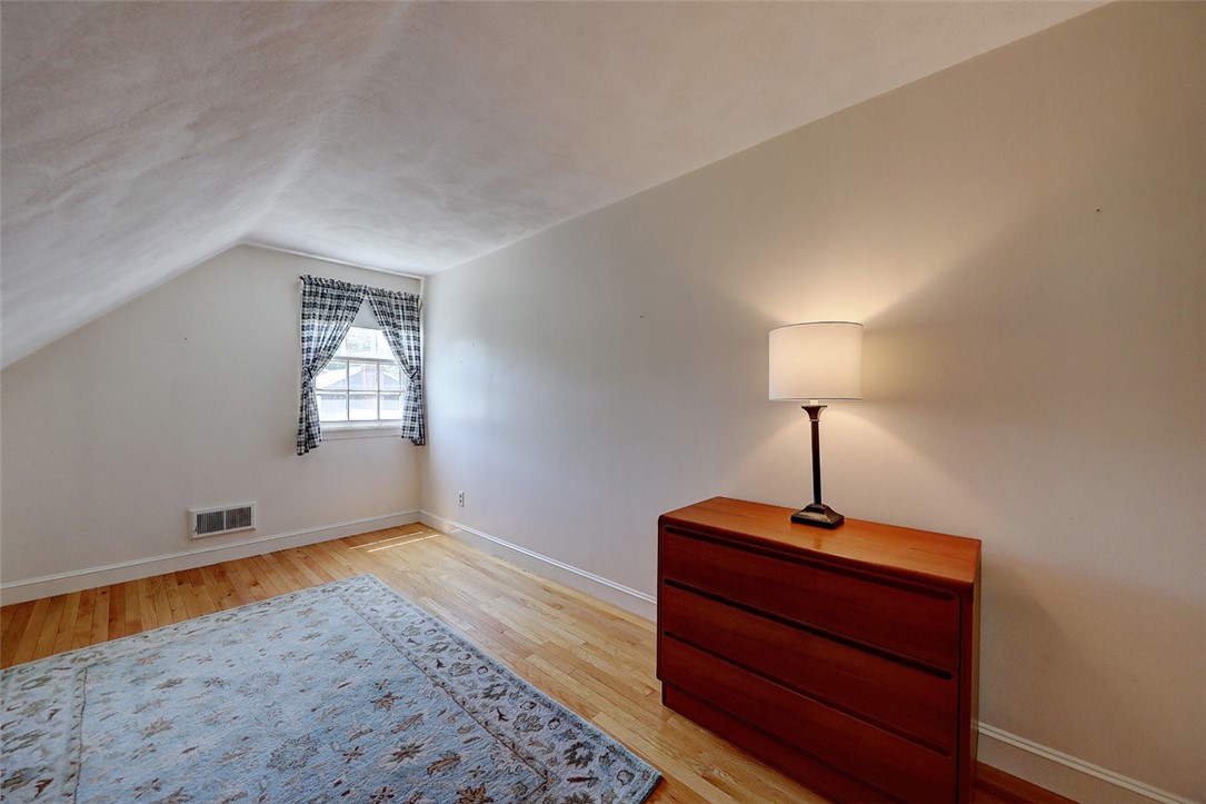 31 Anthony Road Barrington, RI 02806 - Photo 16 of 23 Gallery Image 16