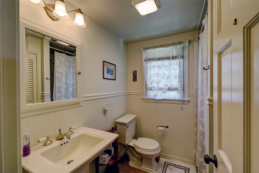 31 Anthony Road Barrington, RI 02806 - Photo 18 of 23 Gallery Image 18