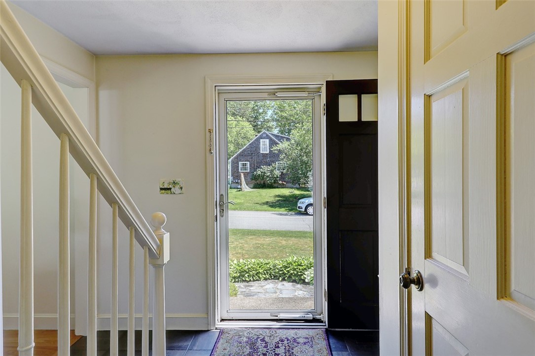 31 Anthony Road Barrington, RI 02806 - Photo 10 of 23 Gallery Image 10