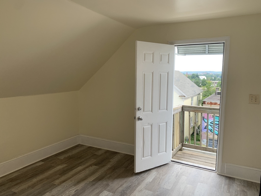 4 South Ward Street Worcester, MA 01610 - Photo 13 of 24