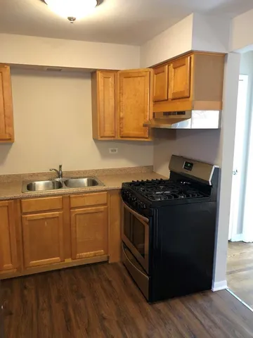 $1,475 | 8549 Grand Avenue, Unit 3W, River Grove, IL 60171