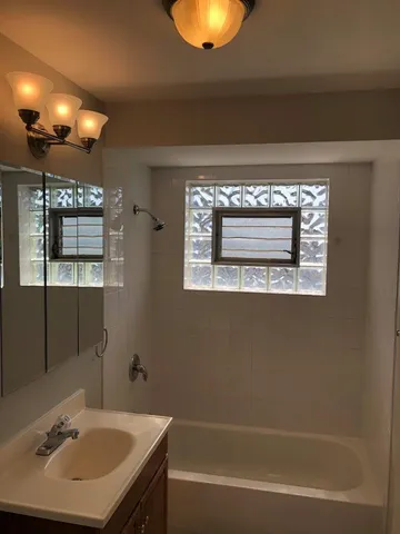 $1,475 | 8549 Grand Avenue, Unit 3W, River Grove, IL 60171