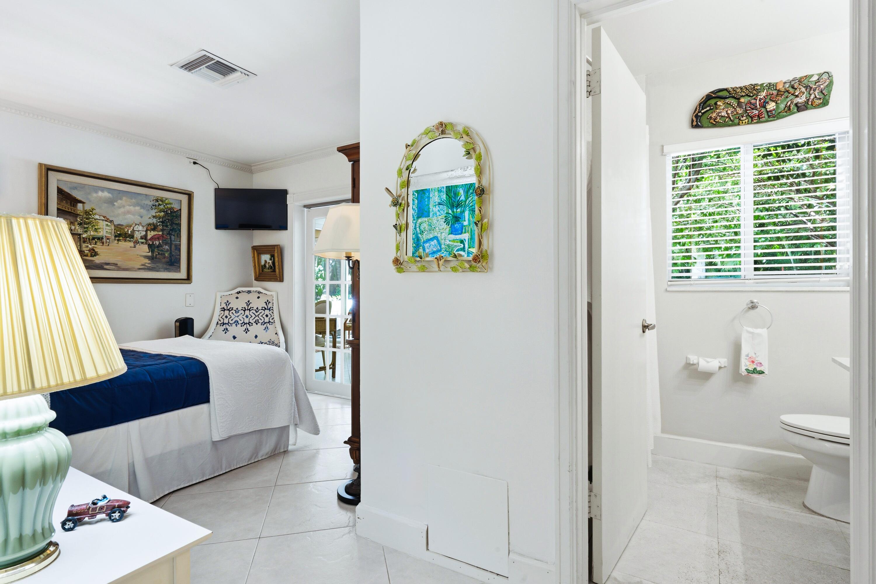 265 Fairview Road Palm Beach, FL 33480 - Photo 26 of 38 DSC_1035
