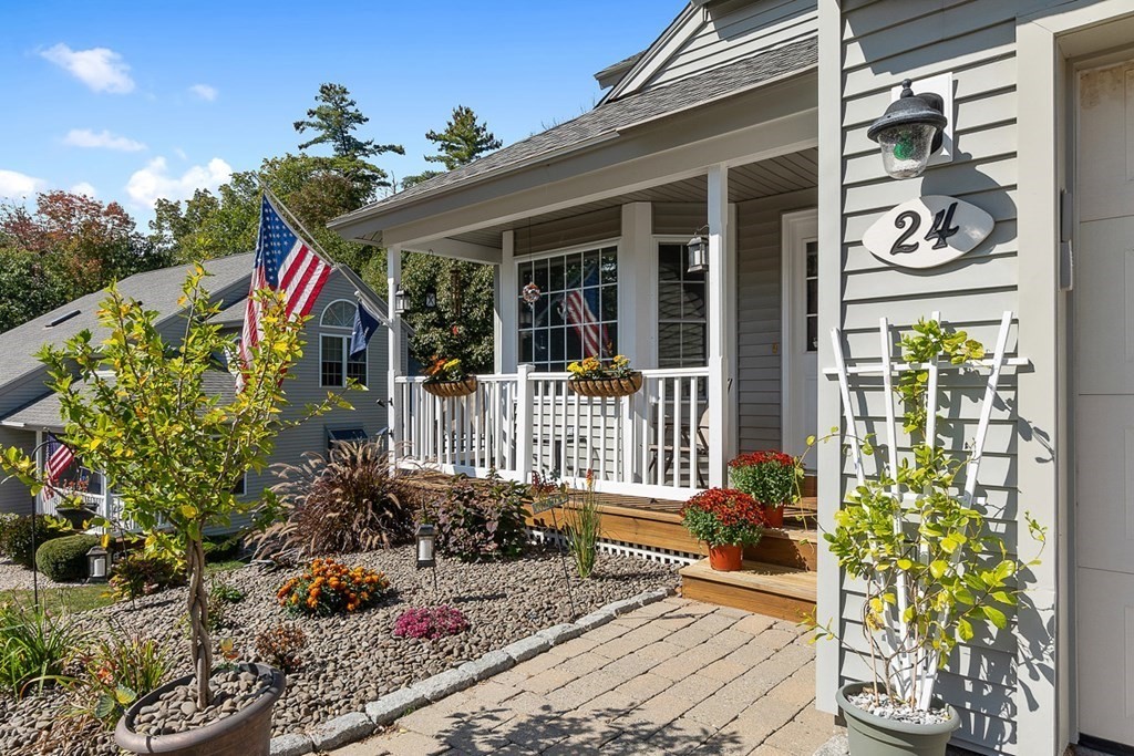 24 Centerview Road, Unit 24 Atkinson, NH 03811 - Photo 1 of 40