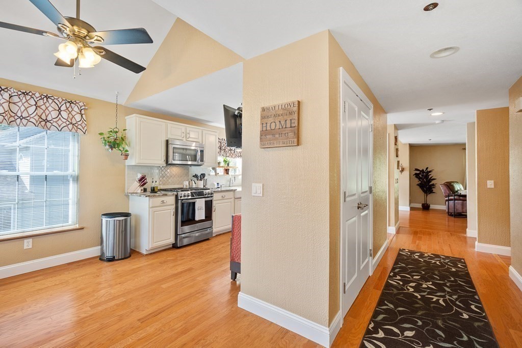 24 Centerview Road, Unit 24 Atkinson, NH 03811 - Photo 7 of 40