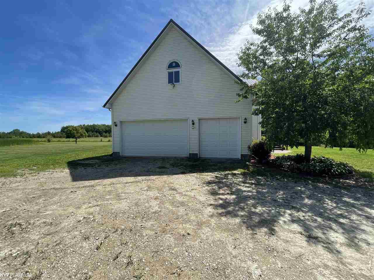 9240 Green Road Goodells, MI 48027 - Photo 5 of 41