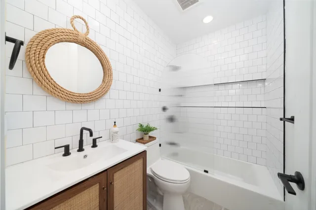 $649,881 | 10 Prescott Street, Unit 1, Jersey City, NJ 07304