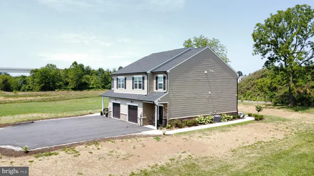 $849,998 | 8451 Hamilton Boulevard, Breinigsville, PA 18031