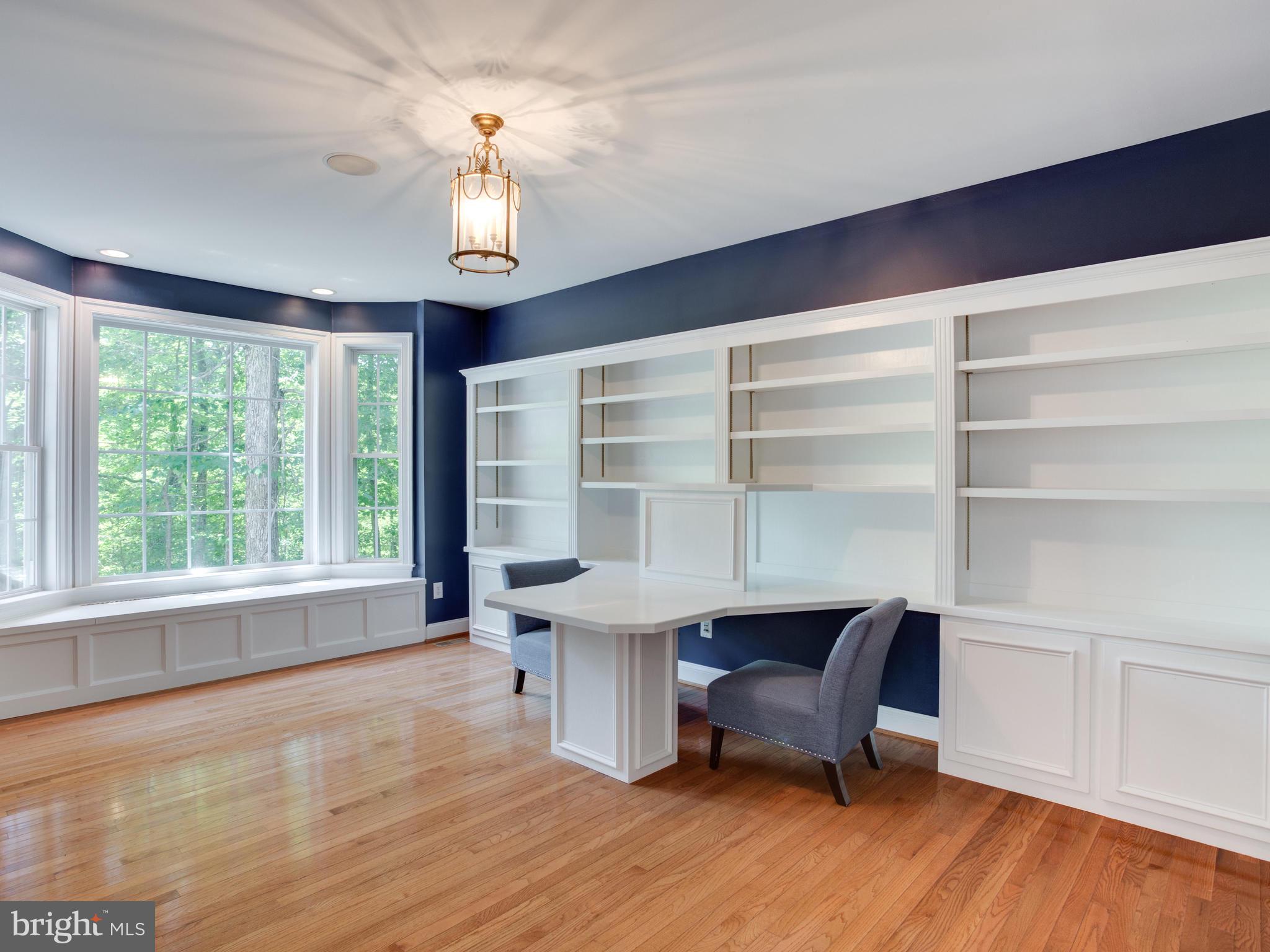 41161 Knight Road Leonardtown, MD 20650 - Photo 20 of 109 Main Level Office w/Built-ins