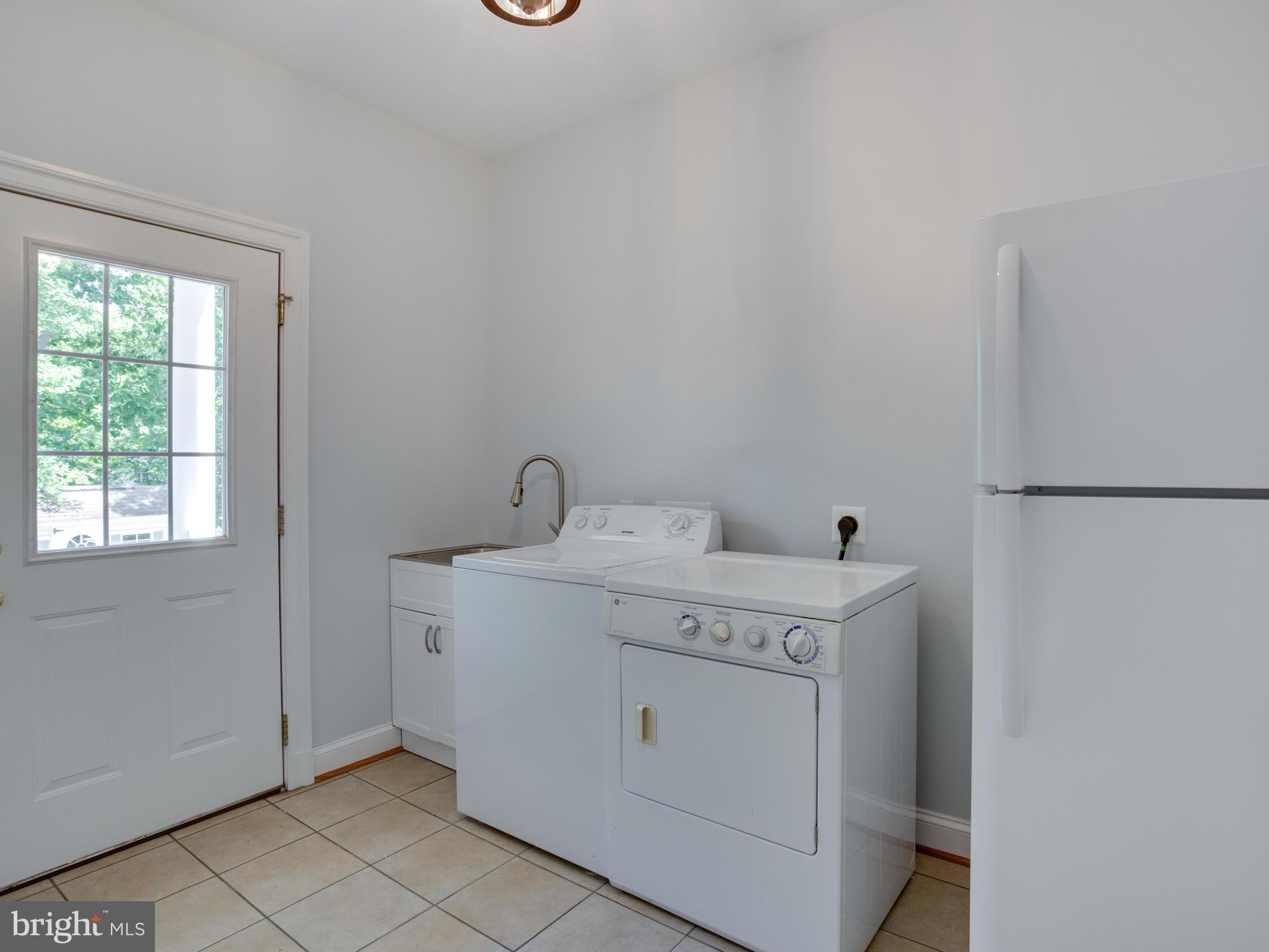 41161 Knight Road Leonardtown, MD 20650 - Photo 39 of 109 Laundry Rm #1 w/Sink