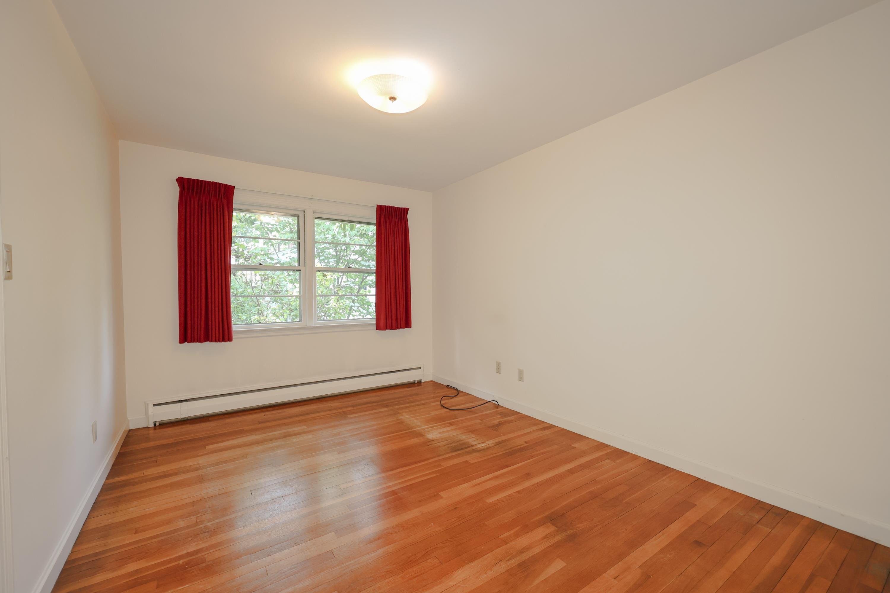 211 River Road Manchester, NH 03104 - Photo 10 of 40 Gallery Image 10