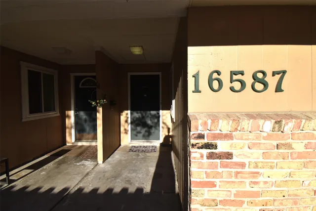 $1,425 | 16587 El Camino Real, Houston, TX 77062