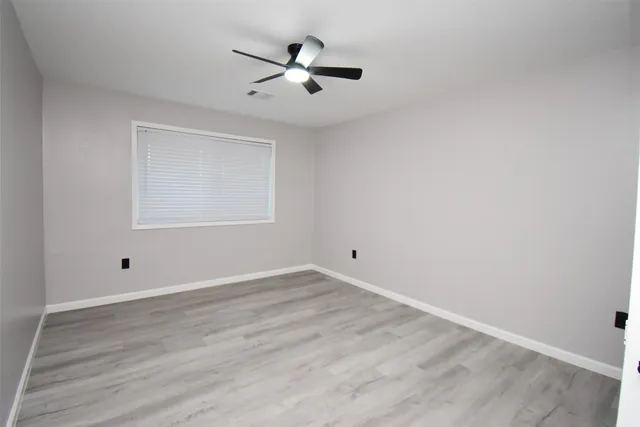 $1,425 | 16587 El Camino Real, Houston, TX 77062