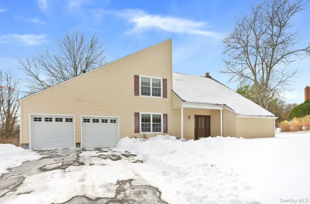 $799,000 | 1325 Quarry Drive, Mohegan Lake, NY 10547