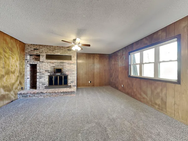 $1,925 | 2910 Louisiana Avenue North, Crystal, MN 55427