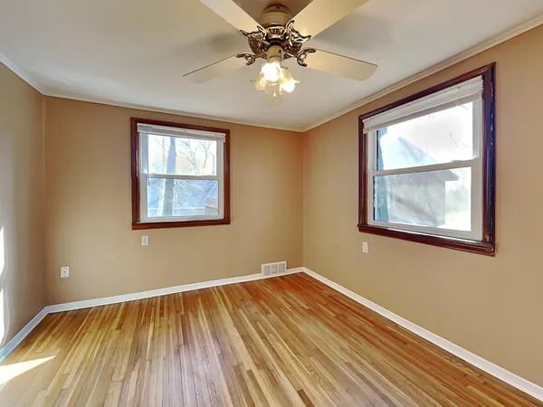 $1,925 | 2910 Louisiana Avenue North, Crystal, MN 55427