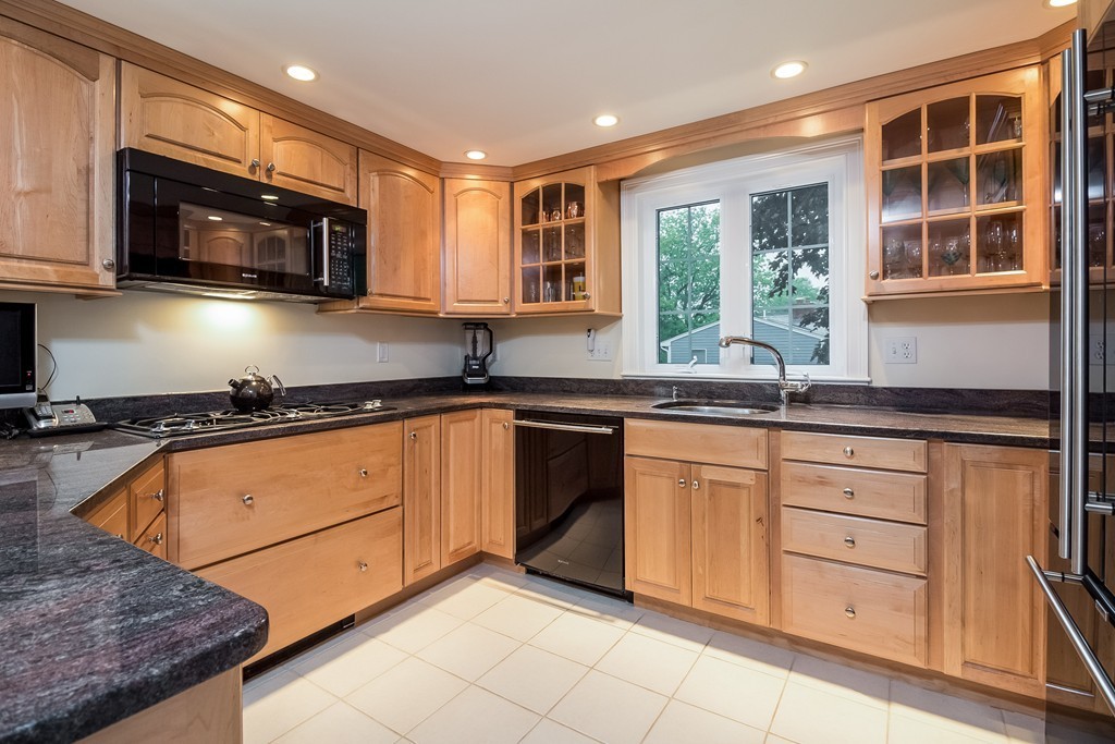 6 Fay Road Scituate, MA 02066 - Photo 6 of 26 Gallery Image 6