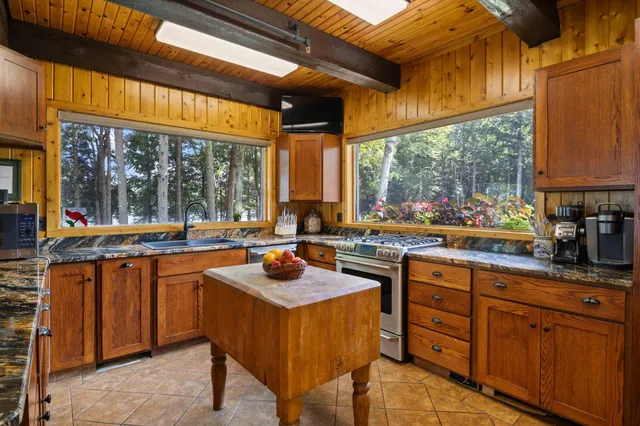 $4,250,000 | 480 Point Drive, Mount Vernon, ME 04352