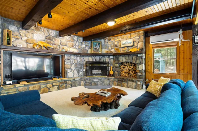 $4,250,000 | 480 Point Drive, Mount Vernon, ME 04352