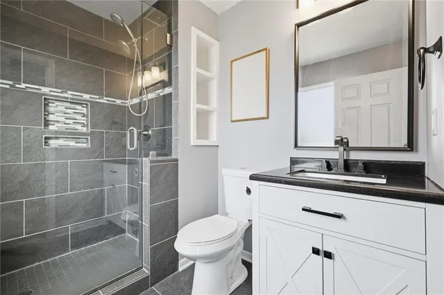 $335,000 | 834 North Juniper Court, Gardner, KS 66030