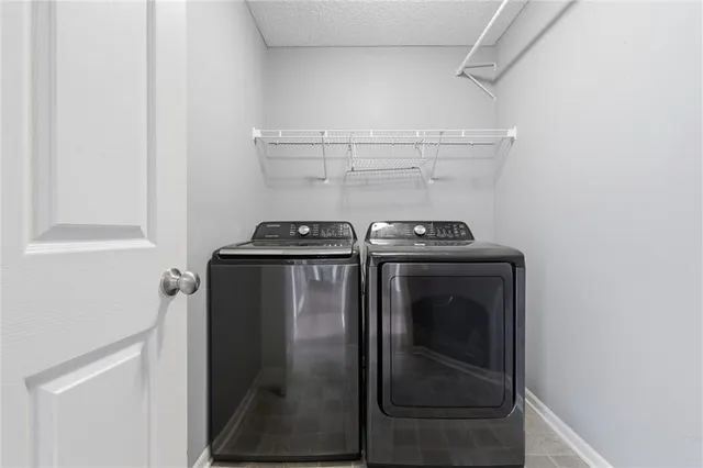 $335,000 | 834 North Juniper Court, Gardner, KS 66030