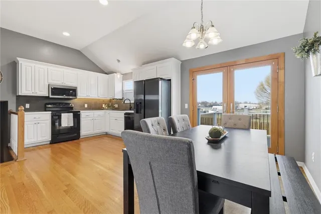 $335,000 | 834 North Juniper Court, Gardner, KS 66030