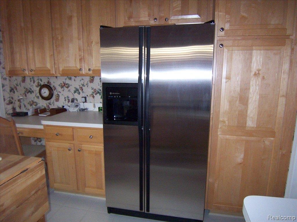 5393 Forest Ridge Drive, Unit 3 Clarkston, MI 48346 - Photo 11 of 21 100_4844.jpg