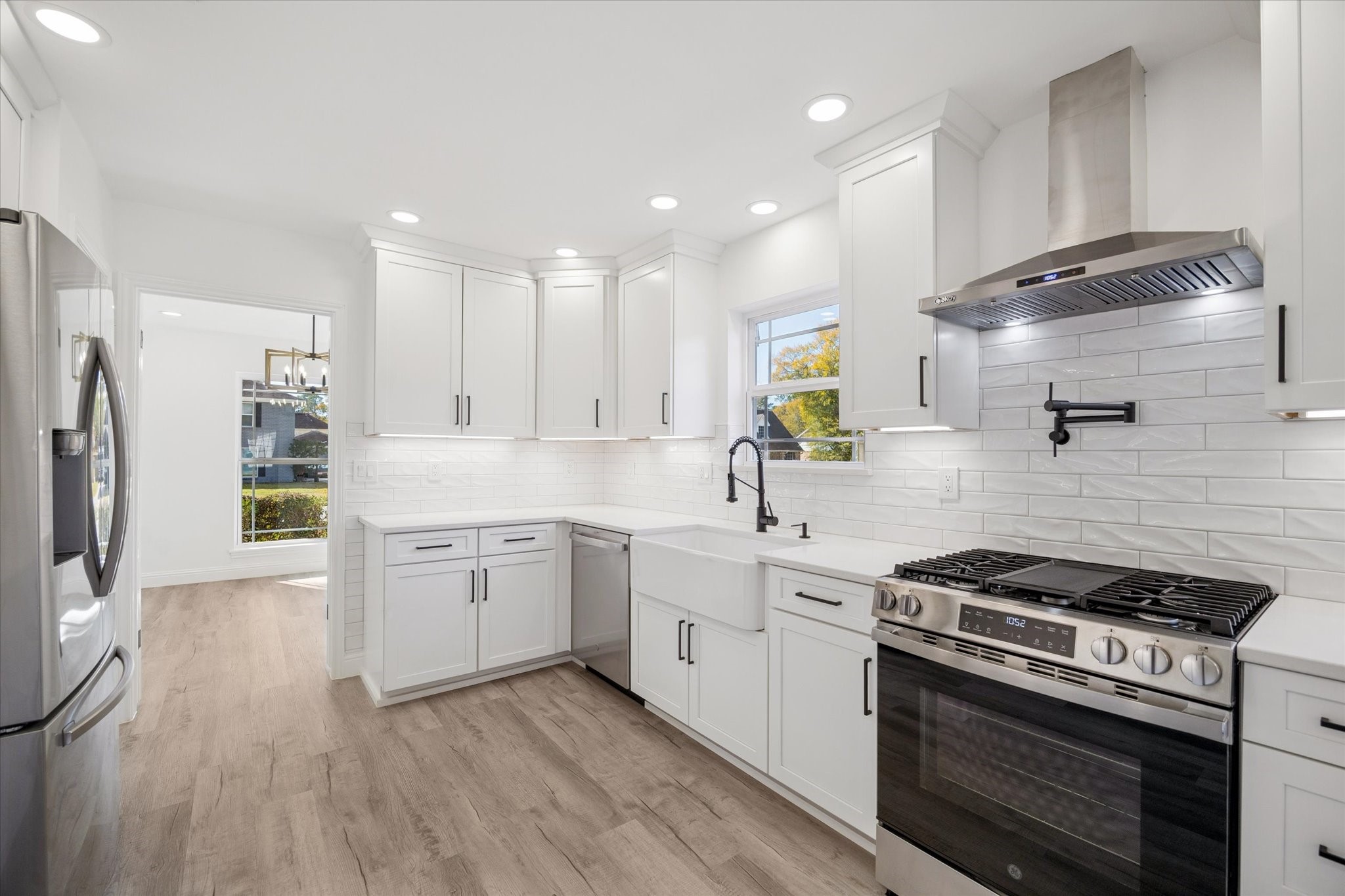 15402 Ripplestream Drive Houston, TX 77068 - Photo 11 of 27 Kitchen