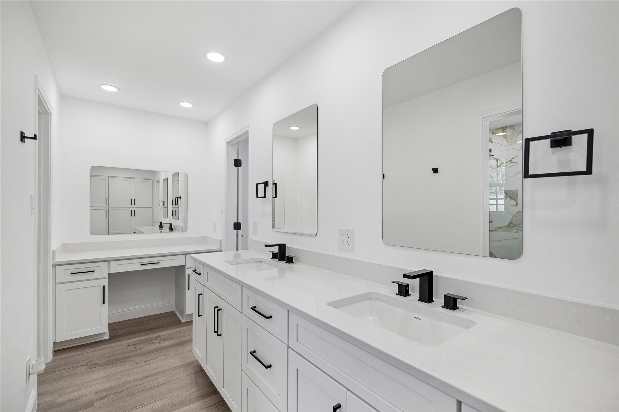 15402 Ripplestream Drive Houston, TX 77068 - Photo 19 of 27 Primary bathroom