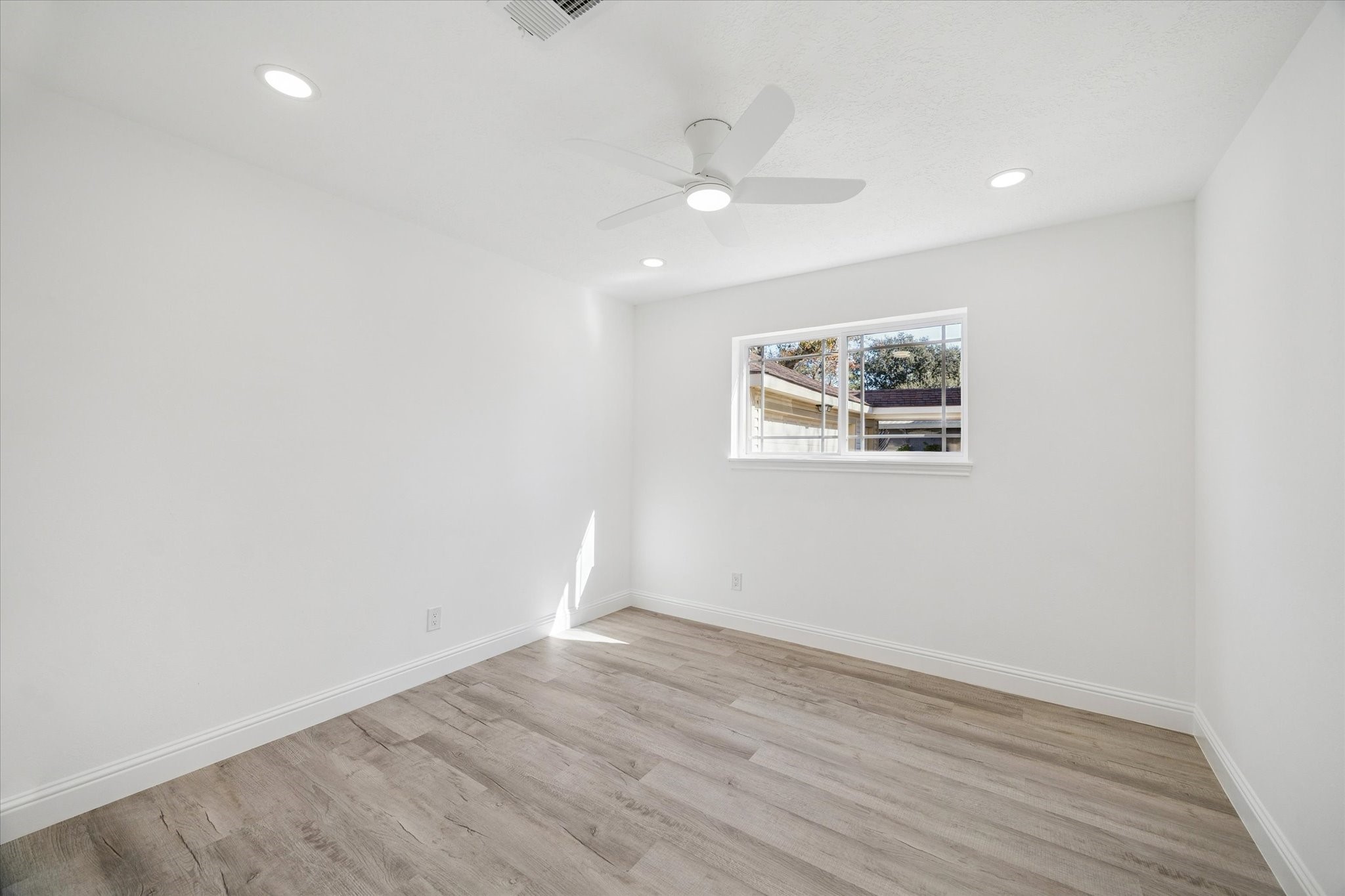 15402 Ripplestream Drive Houston, TX 77068 - Photo 21 of 27 Bed 3