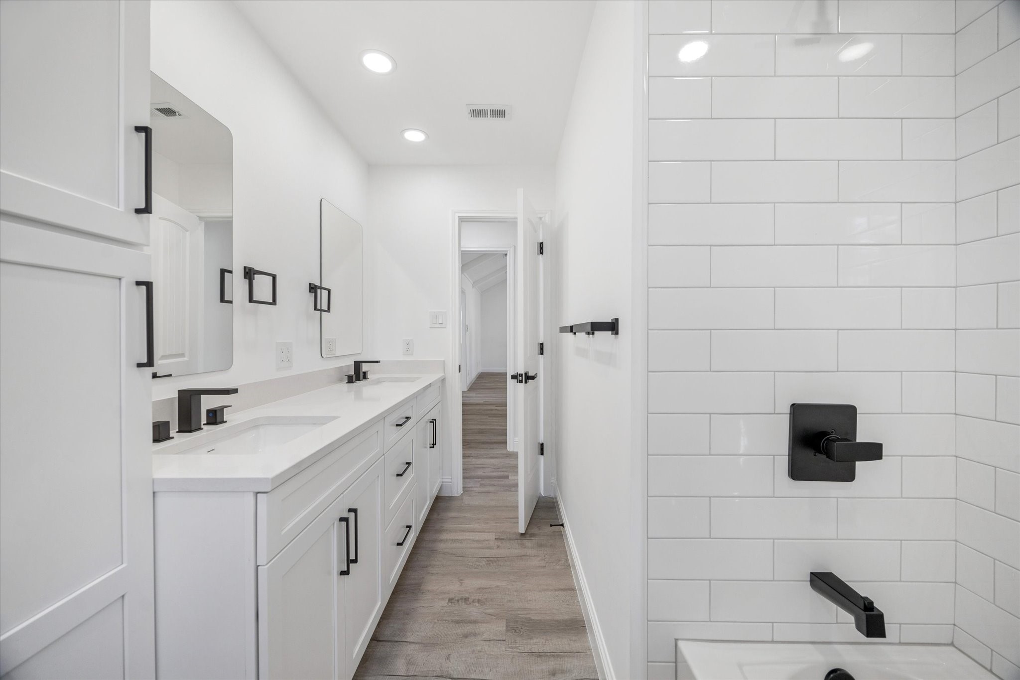 15402 Ripplestream Drive Houston, TX 77068 - Photo 24 of 27 2nd Bath