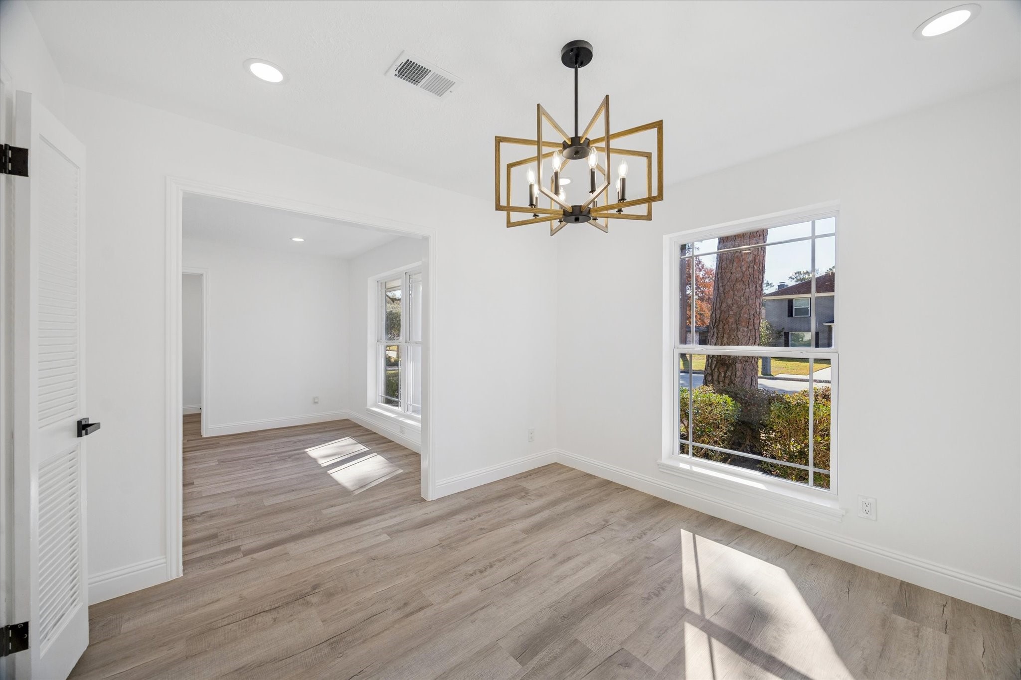 15402 Ripplestream Drive Houston, TX 77068 - Photo 6 of 27 Dinning