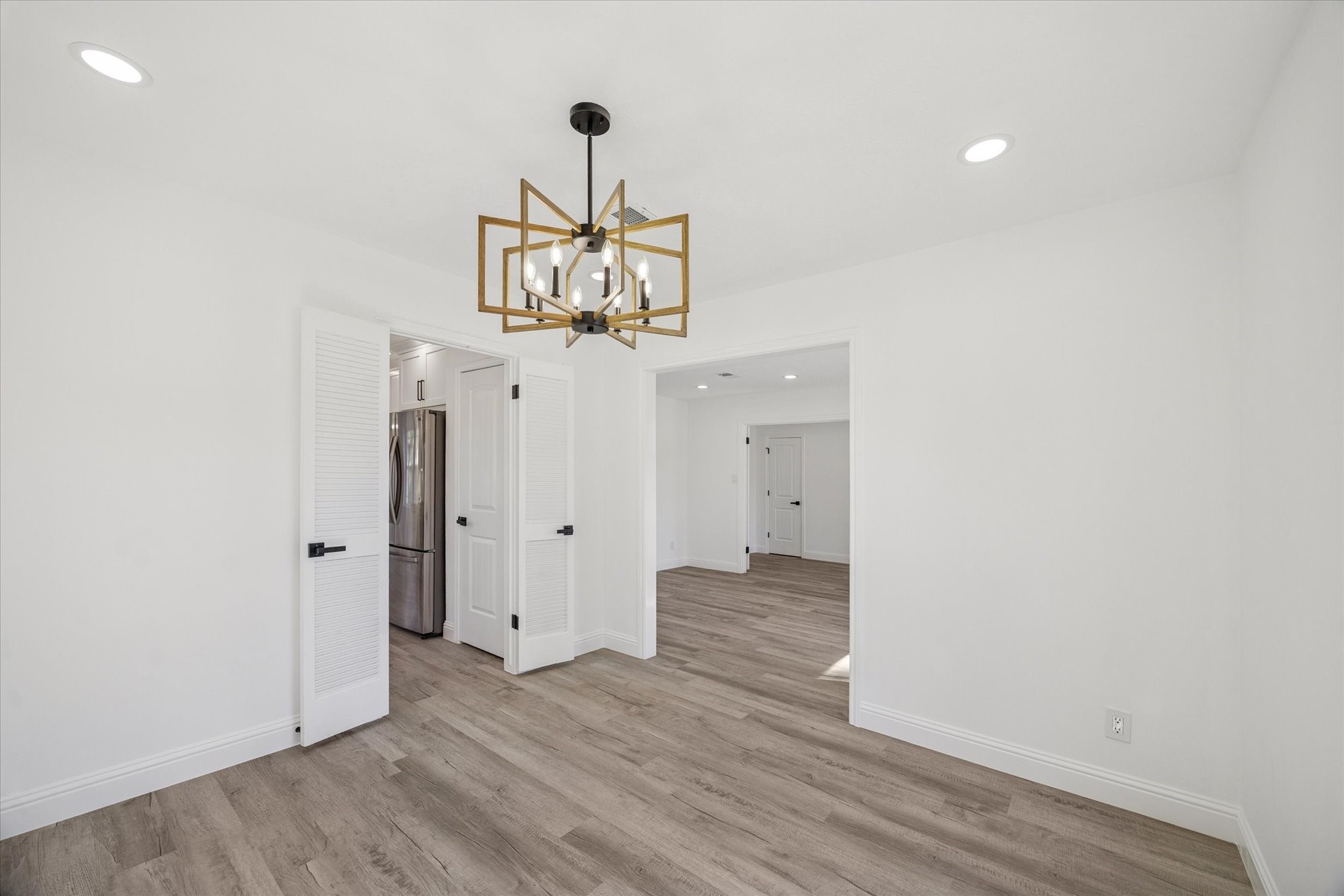 15402 Ripplestream Drive Houston, TX 77068 - Photo 7 of 27 Dinning