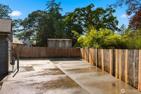 $399,950 | 11262 C Street South, Tacoma, WA 98444