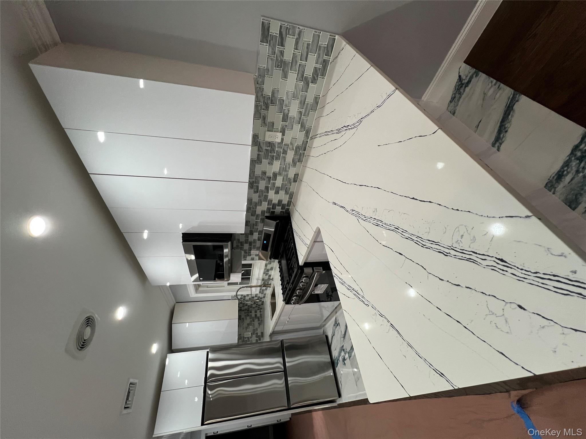 98-29 Albert Road Queens, NY 11417 - Photo 3 of 19