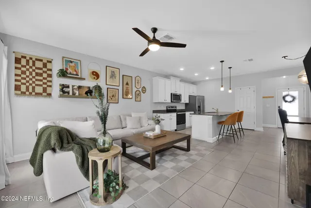 $295,000 | 13968 Molina Drive, Jacksonville, FL 32256