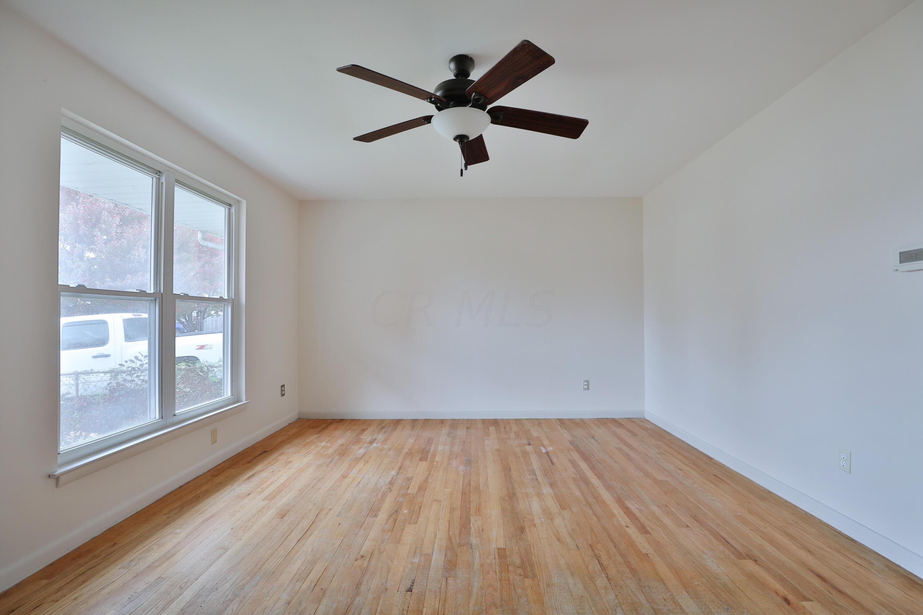 127 Cullman Road Columbus, OH 43207 - Photo 4 of 28 127-Cullman-05